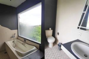 Koupelna v ubytování Pecatu GuestHouse