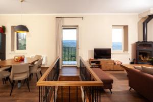 Μια τηλεόραση ή/και κέντρο ψυχαγωγίας στο Villa Andromachi by Pelion Esties