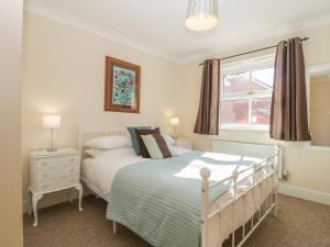 Gallery image of 8 Adams Meadow in Ilminster