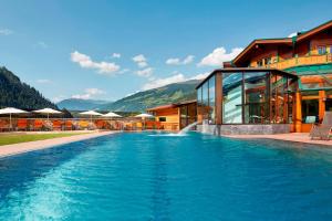 Bazén v ubytování Ferienhotel Sonnenhof nebo v jeho okolí