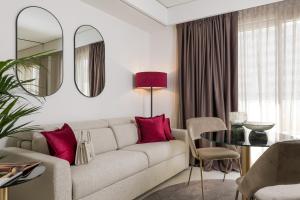 Posezení v ubytování We Me Suite Hotel