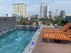 Hồ bơi trong/gần Sunset Hotel & Apartment