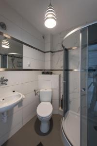 Magnetic apartment Jerozolimskie A tesisinde bir banyo