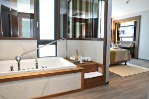 Koupelna v ubytování Limak Skopje Luxury Hotel