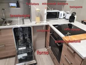Kuchyň nebo kuchyňský kout v ubytování @home Napoli