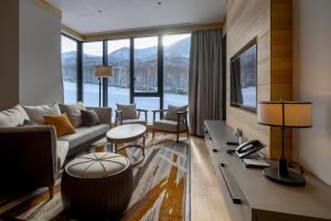Ruang duduk di Yu Kiroro, Ski-in Ski-out Luxury Residences
