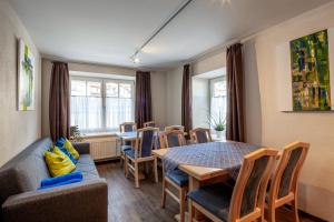 Χώρος καθιστικού στο Rutsche Hostel