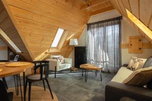 Posedenie v ubytovaní Apartamenty Domino - Kościelisko