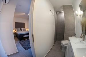 Koupelna v ubytování Hillside Apartments Rogoznica - The Penthouse + 32 fotografií