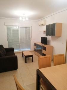TV a/nebo společenská místnost v ubytování APCOSTAS Torremar - Oropesa