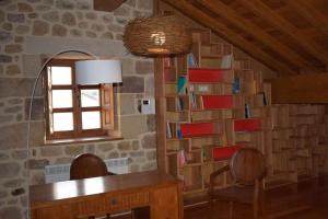 The library in the holiday home