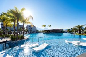 Бассейн в Akra Fethiye Tui Blue Sensatori - Ultra All Inclusive или поблизости