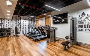 Fitness centrum a/nebo fitness zařízení v ubytování Almogim Suites Eilat Hotel