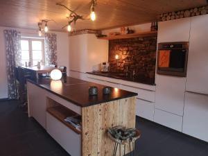 Kuchyň nebo kuchyňský kout v ubytování Ferienwohnung Viktoria