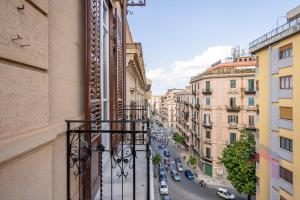 Zdjęcie z galerii obiektu Le Rose di Nonna Maria, appartamento di lusso in centro città w mieście Palermo