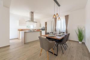 Kuchyň nebo kuchyňský kout v ubytování Villa Tara ZadarVillas