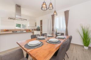 Kuchyň nebo kuchyňský kout v ubytování Villa Tara ZadarVillas