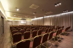 Área de negócios e/ou sala de conferências em Uchôa Teresina Hotel