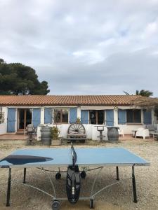 The swimming pool at or close to Gite Armieux