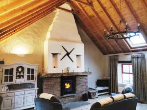 Posezení v ubytování Glenkeel Cottage