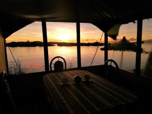 Imagen de la galería de Los Uros, en Puno