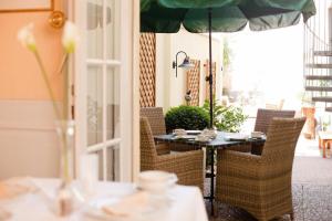 Χώρος καθιστικού στο Hanseat-Hotel