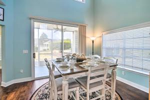 Myrtle Beach Pad with Screened Porch and Balcony!