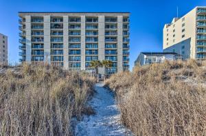 Gallery image of Luxury Myrtle Beach Condo Oceanfront with Hot Tub! in Myrtle Beach