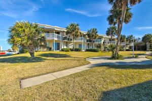 Gallery image of Eco-Bungalow Condo Pensacola Beach Access! in Pensacola Beach