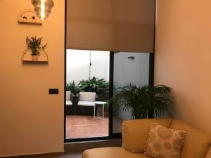 A seating area at Moderno Loft a 150 metros de la playa