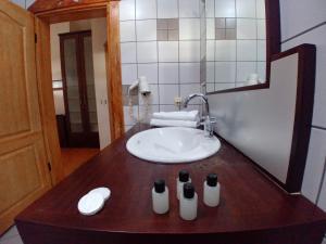 A bathroom at Konak Hotel Tuzla
