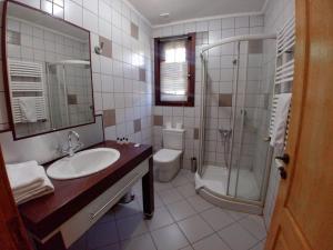 A bathroom at Konak Hotel Tuzla