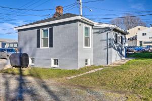 Gallery image of Newport House Less Than 3 Mi to Beaches and Bowens Wharf! in Newport
