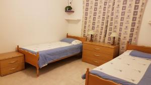 صورة لـ Charming 2 Bed. Ap. with swimming pool في Nea Paphos