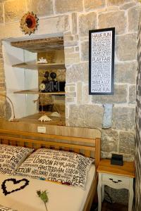 Kuchyň nebo kuchyňský kout v ubytování Luxury Art Room