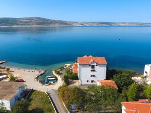 Φωτογραφία από το άλμπουμ του Pansion Croatia σε Starigrad-Paklenica +103 φωτογραφίες