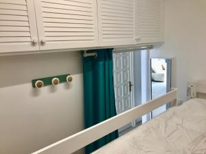 Postel nebo postele na pokoji v ubytování Magnifique appartement en front de mer, Caneylles