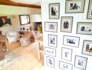 Posezení v ubytování Bains de Secours, Chambres d'hotes