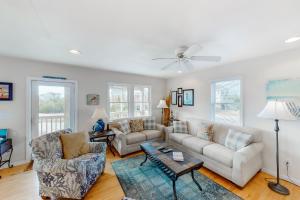 Gallery image of Nautilus #44-7 in Avon