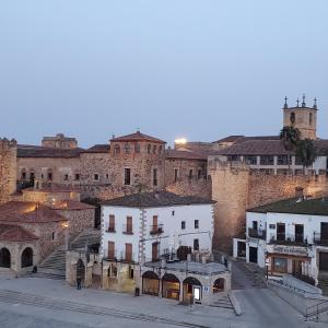 Fotografia z galérie ubytovania Hostal Martes Cáceres Plaza Mayor - Tercer piso SIN ascensor v destinácii Cáceres
