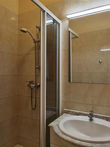 Kúpeľňa v ubytovaní Hotelik Dworek Legnickie Pole 4km od Legnicy