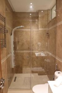 Kylpyhuone majoituspaikassa Luxury Appartement Noor