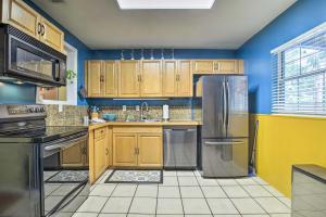 Ảnh trong thư viện ảnh của Tropical Palm Harbor Retreat with Lanai and Patio! ở Palm Harbor +16 ảnh