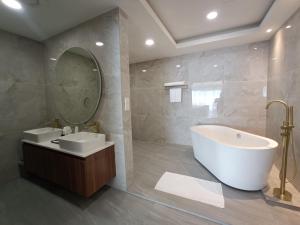 Bagno di Pacific Regency Beach Resort, Port Dickson