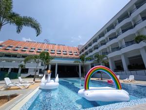 Piscina di Pacific Regency Beach Resort, Port Dickson o nelle vicinanze