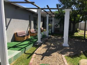 Gallery image of Pelican Accommodation Ottery in Cape Town