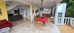 Η κουζίνα ή μικρή κουζίνα στο Villa Marbelice