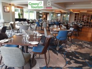 Veitingastaður eða matsölustaður á Clayton Hotel Silver Springs