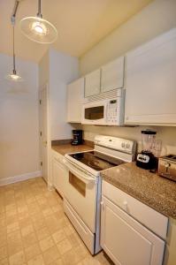 4933 Crab Pond Court #203 condo