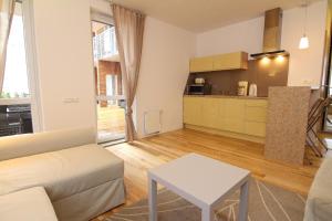 Kuchnia lub aneks kuchenny w obiekcie Apartamenty Świnoujście - Bałtycka